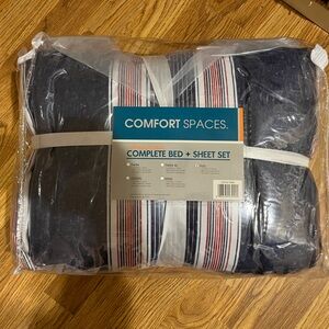 Full Size bed in a bag (striped set)